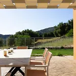 Villa Anthodesmi *